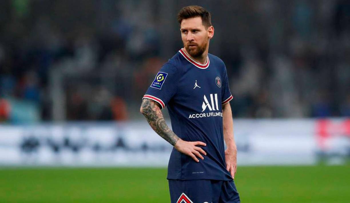 Por otra parte, Messi y su círculo íntimo le pidieron al PSG conocer cuál será el proyecto para la próxima temporada antes de tomar una determinación.