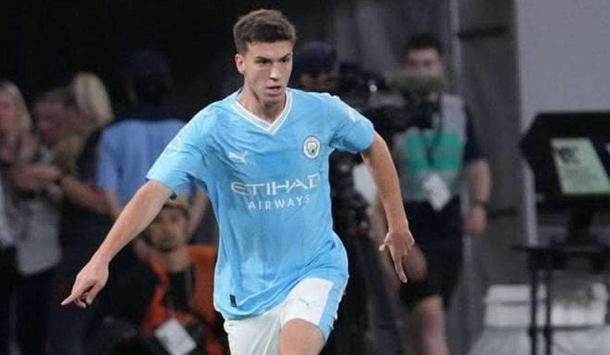 El centrocampista Máximo Perrone dejará al Manchester City y será cedido a préstamo en Las Palmas, modesto equipo de España. 