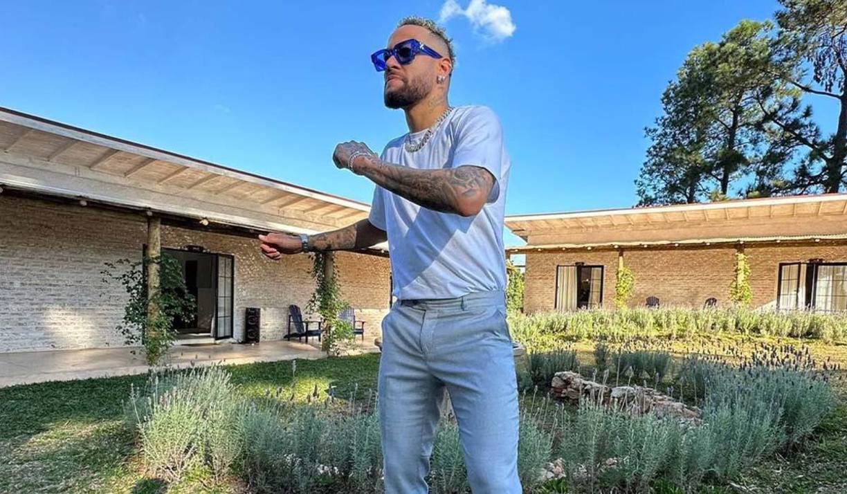 Neymar había intentado conquistar a la chica Sofía Jiménez de 32 años de edad.