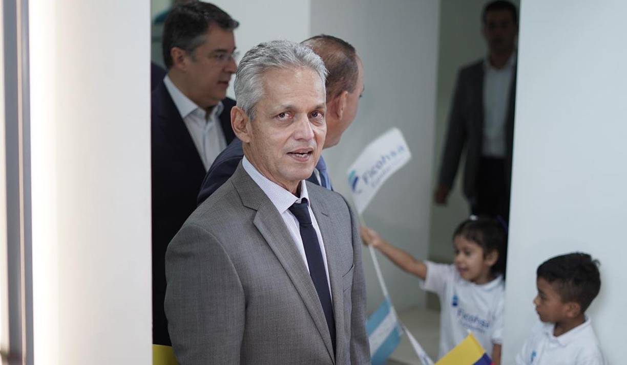 Reinaldo Rueda fue presentado en las oficinas de Banco Ficohsa en Tegucigalpa, capital de Honduras. 