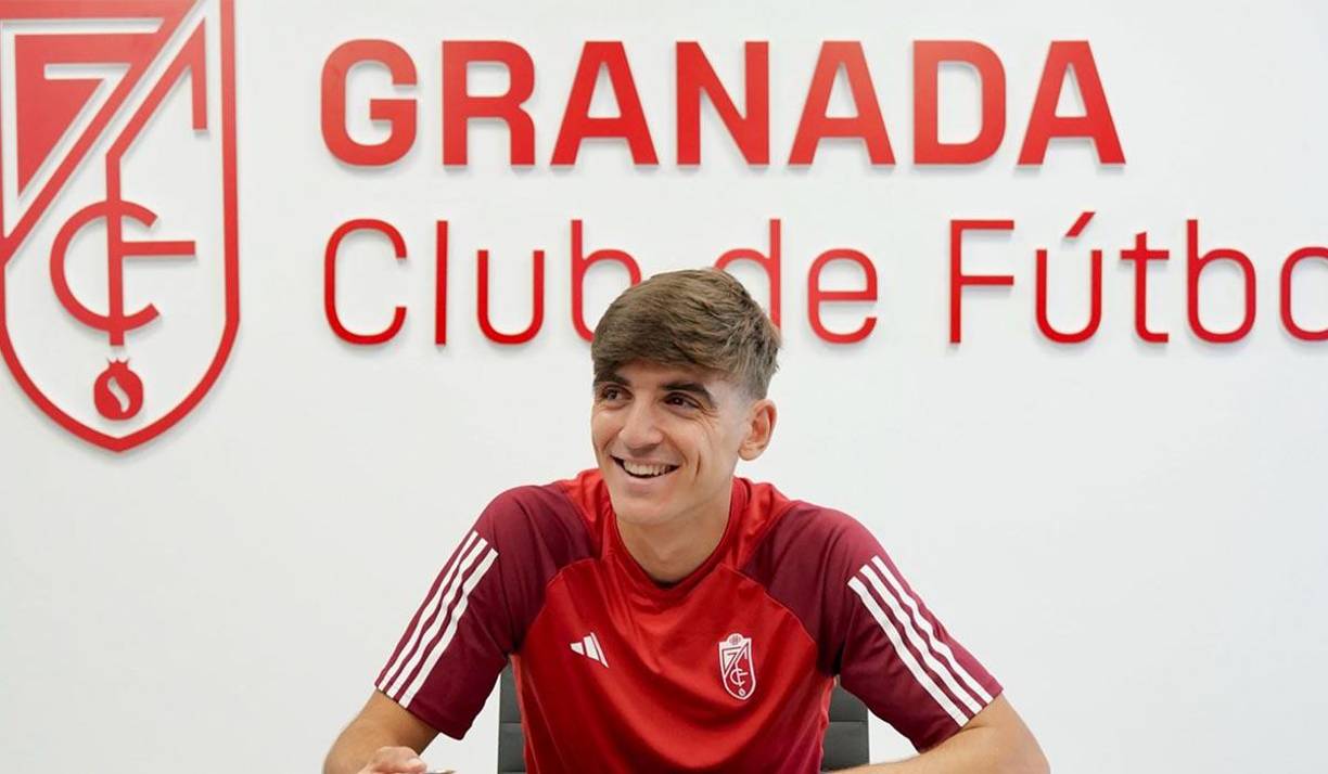 El centrocampista español Gonzalo Villar es nuevo jugador del Granada y se une por 1.500.000 € + 30% futura venta. Firma hasta junio de 2027 y llega procedente de la Roma.
