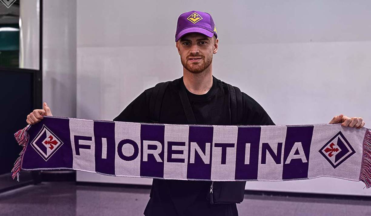 La Fiorentina ha fichado al delantero argentino Lucas Beltrán por 12.000.000 €. Firma hasta junio de 2028 y llega procedente del River Plate.