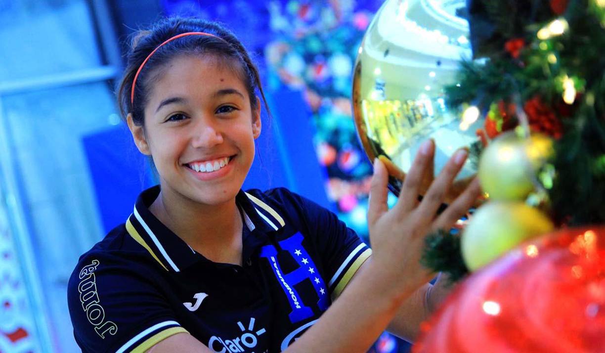 A finales del 2015, Honduras recibió el Premundial Sub-20 femenino que marcó un antes y un después para las jóvenes nacionales. Fue el punto de partida para un crecimiento y una de las grandes inspiraciones fue Elexa Bahr.