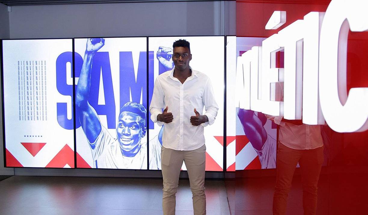 El Atlético de Madrid ha fichado al delantero español Samu Omorodion por 6.000.000 €. Firma hasta junio de 2028 y llega procedente del Granada.