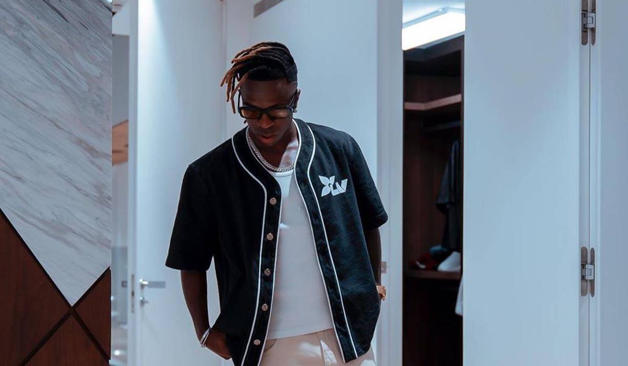 Vinicius exige que las chicas que quieran sumarse a las celebraciones tengan el Instagram abierto al público. 