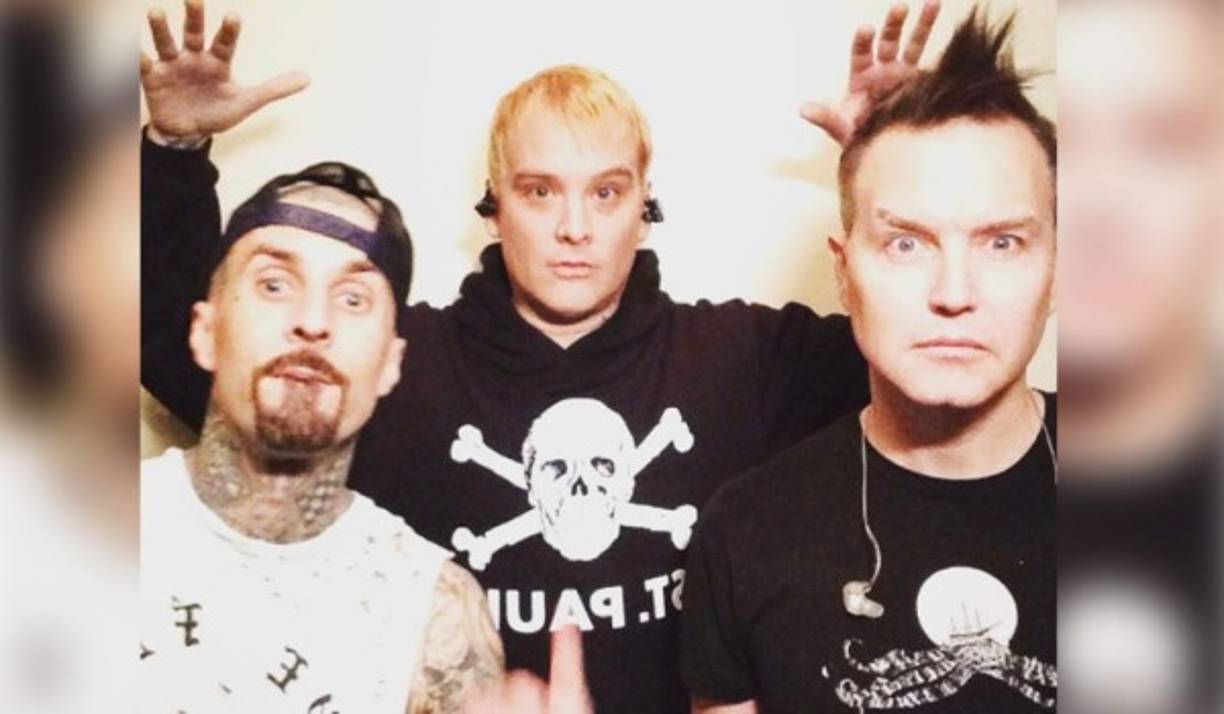 Tom fue sustituído por Matt Skiba y siguen haciendo música. Blink-182 lanzó su reciente álbum 'One More Light' el 19 de mayo del 2017.