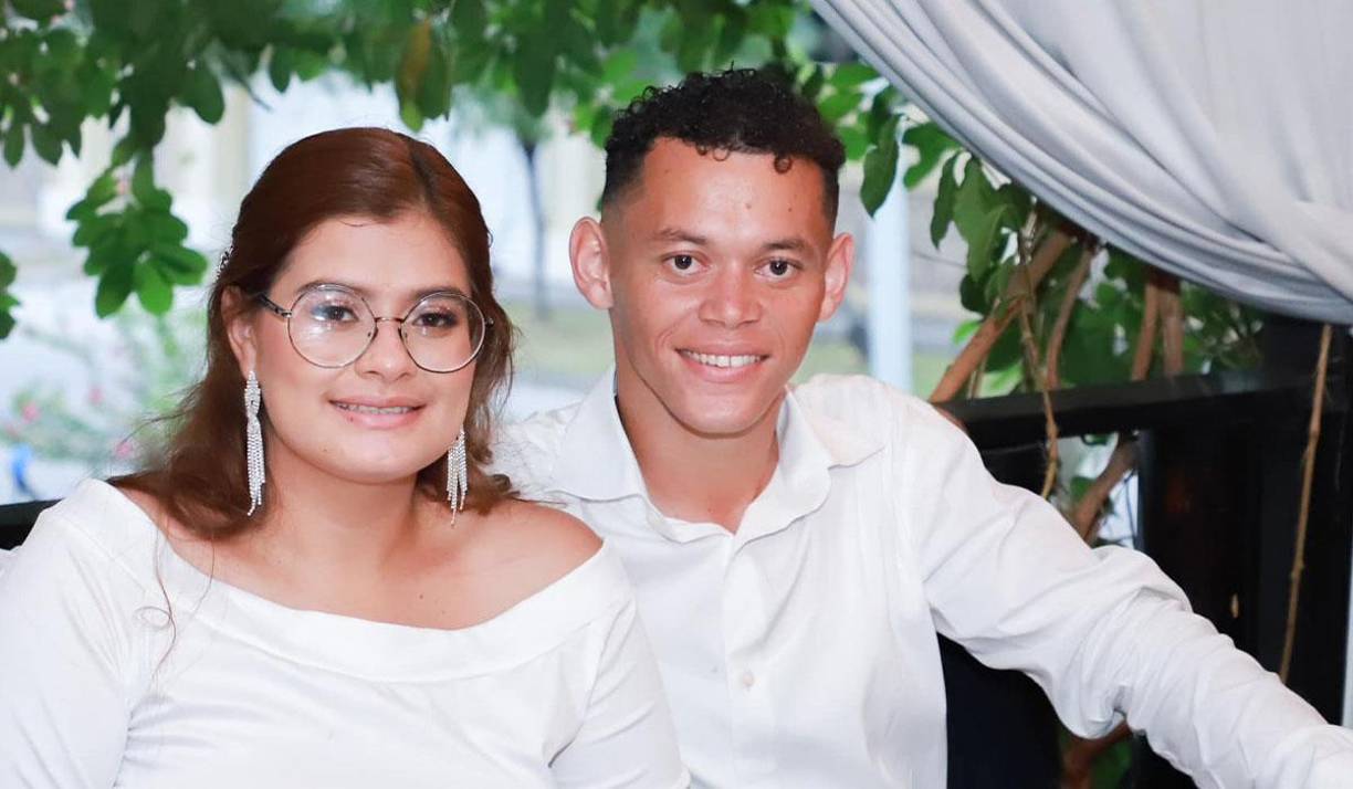 La boda fue privada ya que solamente cierta cantidad de personas pudieron disfrutar del evento.