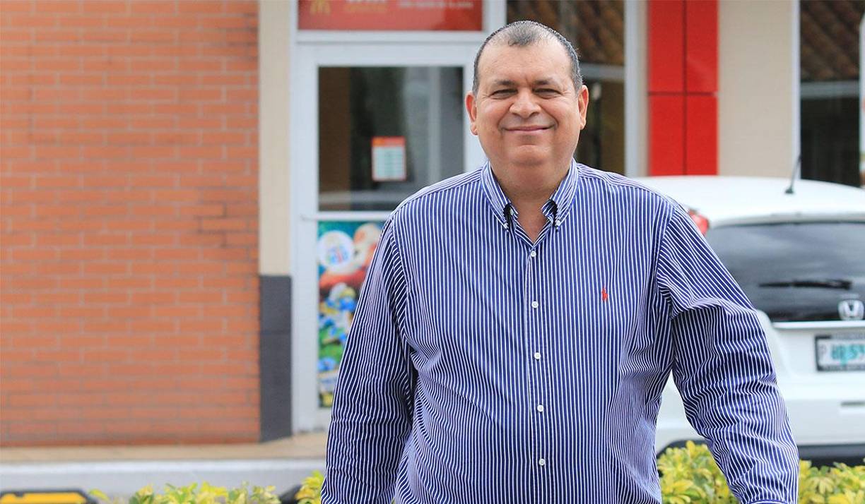 ”La mayoría de las mujeres que trabajan en el deporte no saben nada de fútbol”, comenzó diciendo Orlando Ponce en el programa Extra Liga.