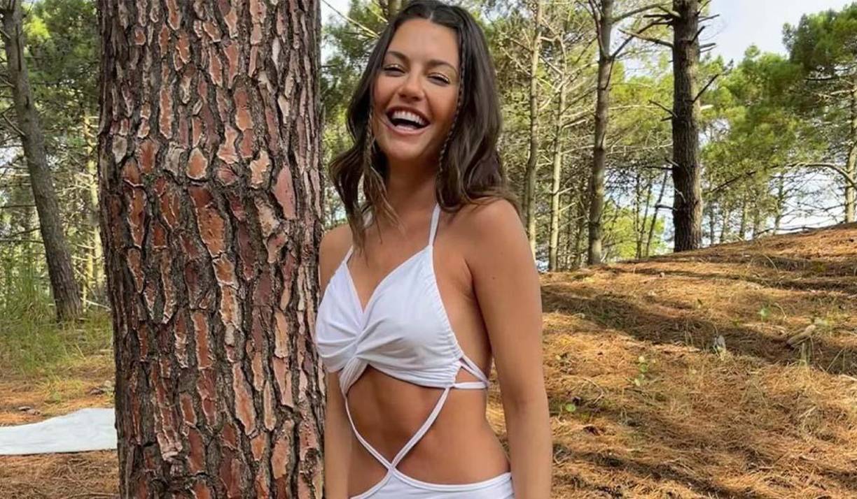 “Neymar hace eso; tira, tira, tira a ver quien pica. Me escribió mensajes directos en Instagram”, comenzó relatando la chica argentina respecto a Neymar.