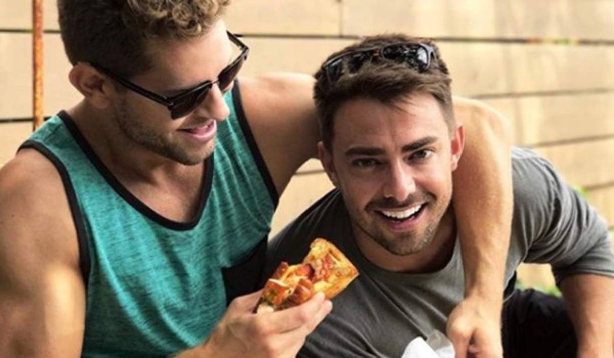 El actor declaró su amor por el presentador de Celebrity Page, Jaymes Vaughan, a través de una publicación en Instagram.