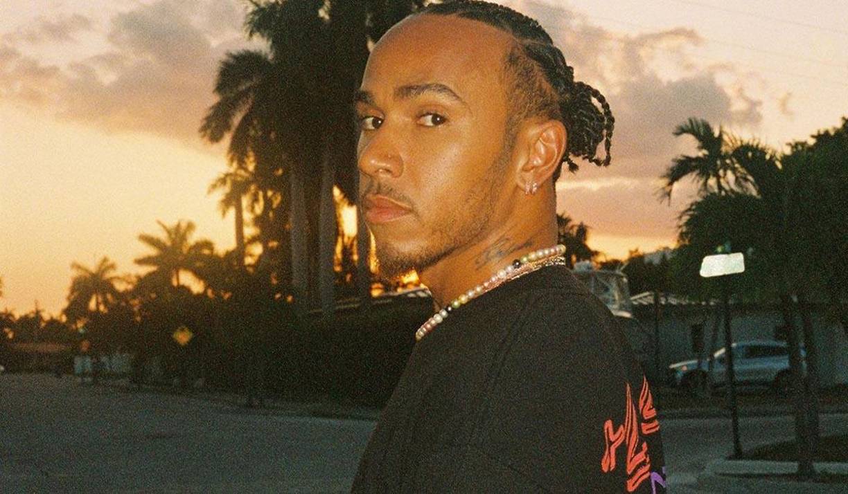 ”Hamilton le pidió a su equipo Mercedes que ya no programe encuentros con Shakira”, señala la prensa internacional.