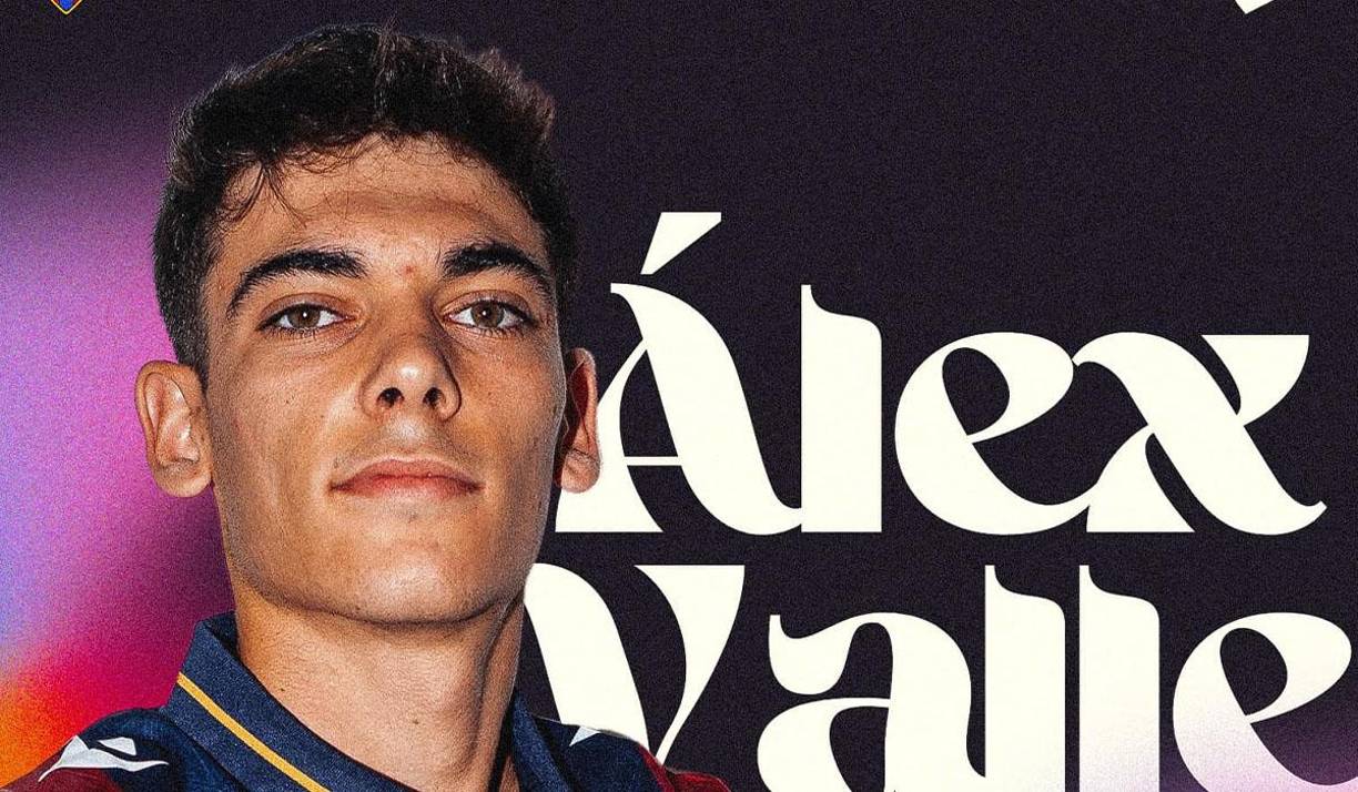 Barcelona anunció que cedió a préstamo al lateral izquierdo Álex Valle Gómez al Levante. No habrá opción de compra porque la intención del club culé es integrarlo en el 2024 al primer equipo.