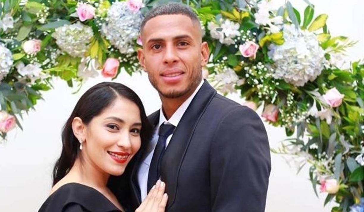 Eddie Hernández tiene una hermosa familia con su esposa. 