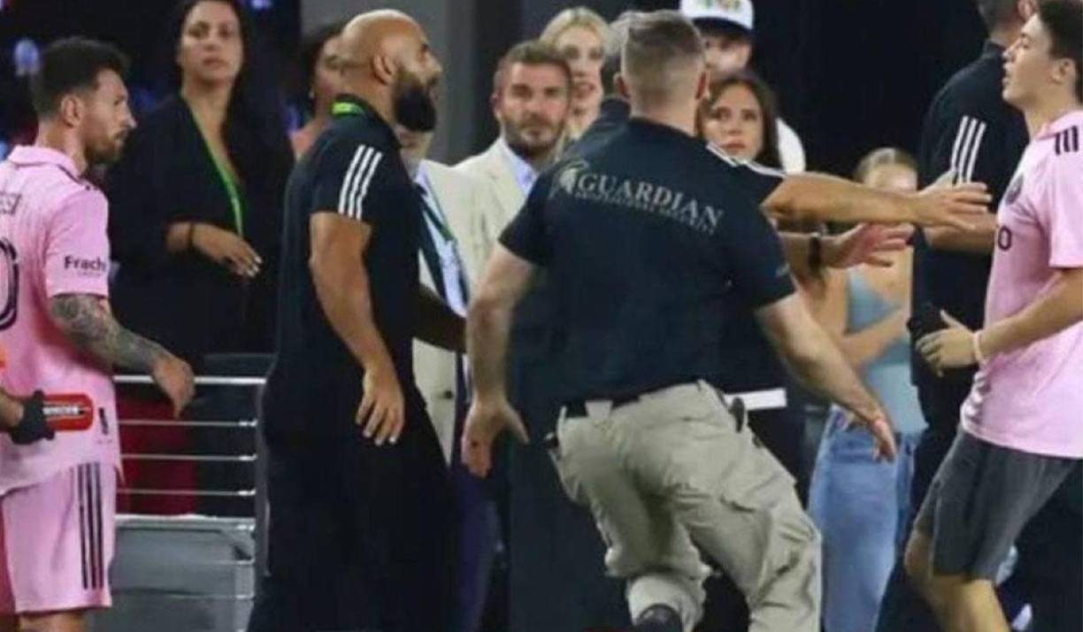 Yassine Cheuko sigue de cerca cada paso del argentino, tanto dentro como fuera de la cancha, motivo por el cual no ha pasado desapercibido y ha sido catalogado como “la sombra” del campeón del mundo con Argentina.