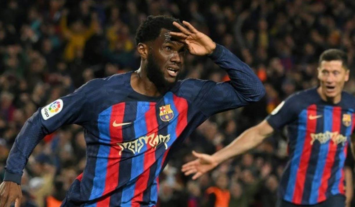 La Juventus está interesada en fichar al centrocampista marfileño Franck Kessié. El conjunto turinés habría ofrecido por el jugador una cesión con opción de compra por 15 millones de euros. Su sueldo sería de 6,5 millones netos por temporada y firmaría por 4 años si la opción de compra se ejecuta en la temporada 2024-25.