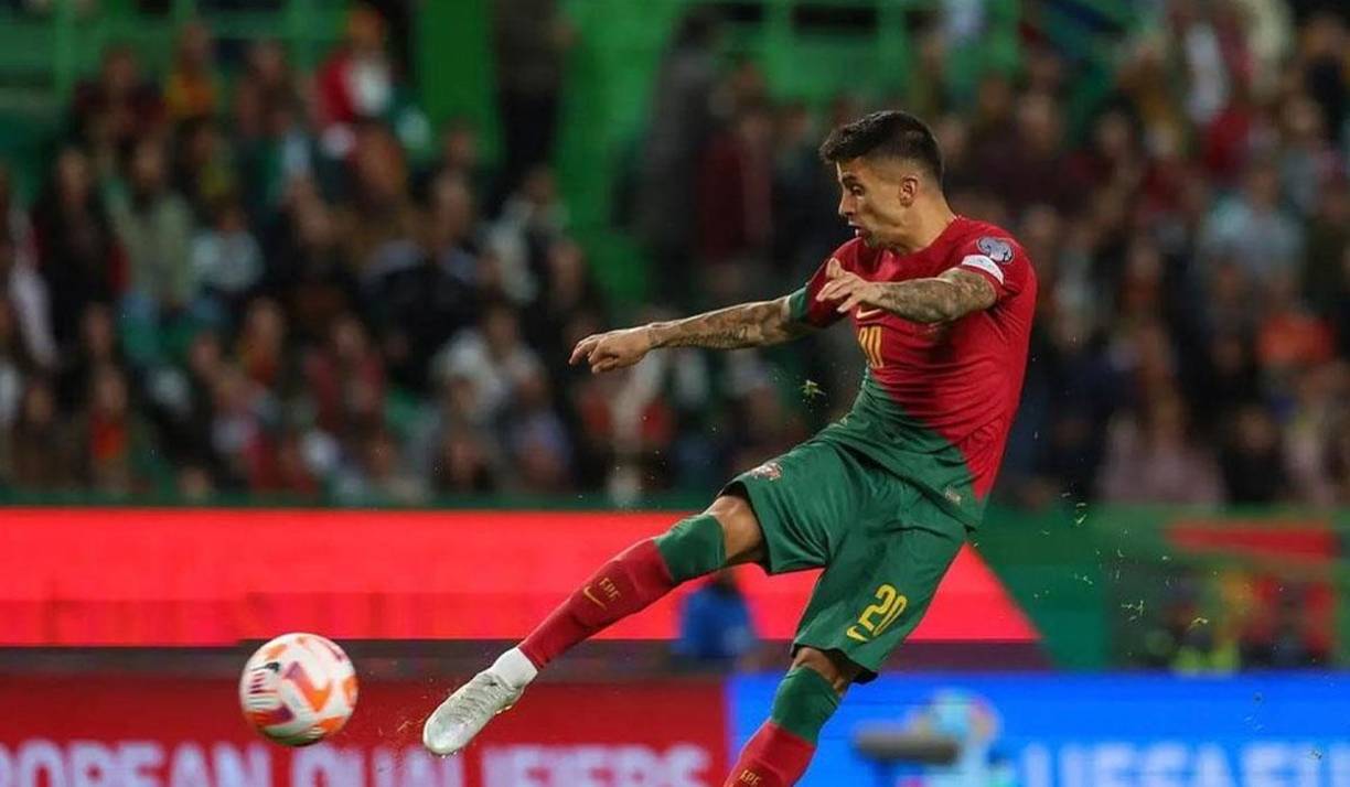 Según Diario AS, <b>Joao Cancelo</b> será nuevo jugador del Barcelona<b> </b>antes de que acabe esta semana. La ficha del portugués le pertenece al Manchester City.