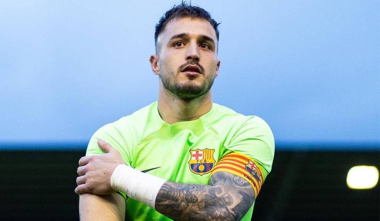 El portero Arnau Tenas está cerca de convertirse en nuevo jugador del PSG luego de ponerle fin a su etapa con el FC Barcelona. El cancerbero firmaría por dos temporadas con el cuadro parisino. 