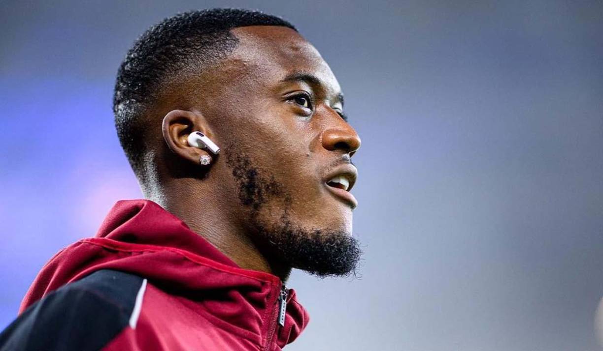 El inglés Hudson-Odoi podría recalar en el Fulham ya que no entra en los planes del Chelsea. La temporada pasada estuvo cedido en el Leverkusen.