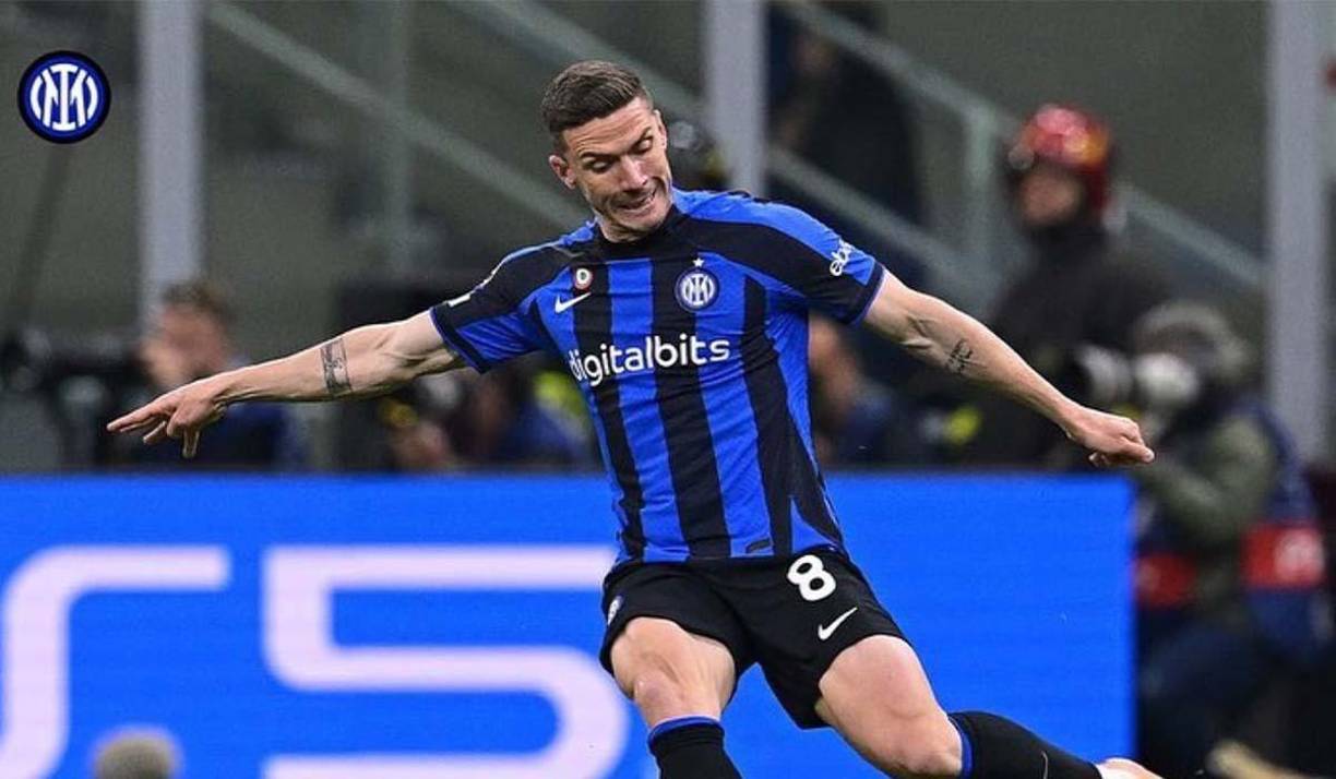 Robin Gosens dejará al Inter de Milán y se unirá al Unión Berlín de Alemania a cambio de 27 millones de euros.