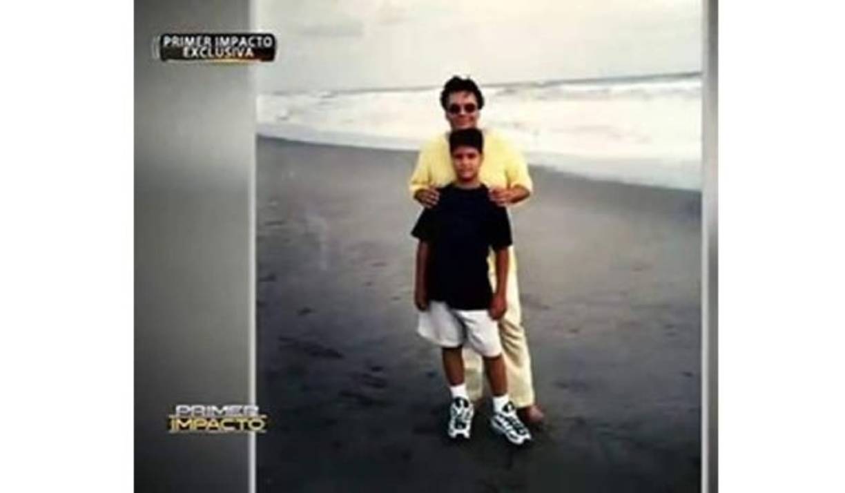 Luis Alberto Aguilera conserva muchos recuerdos junto a su padre Juan Gabriel.