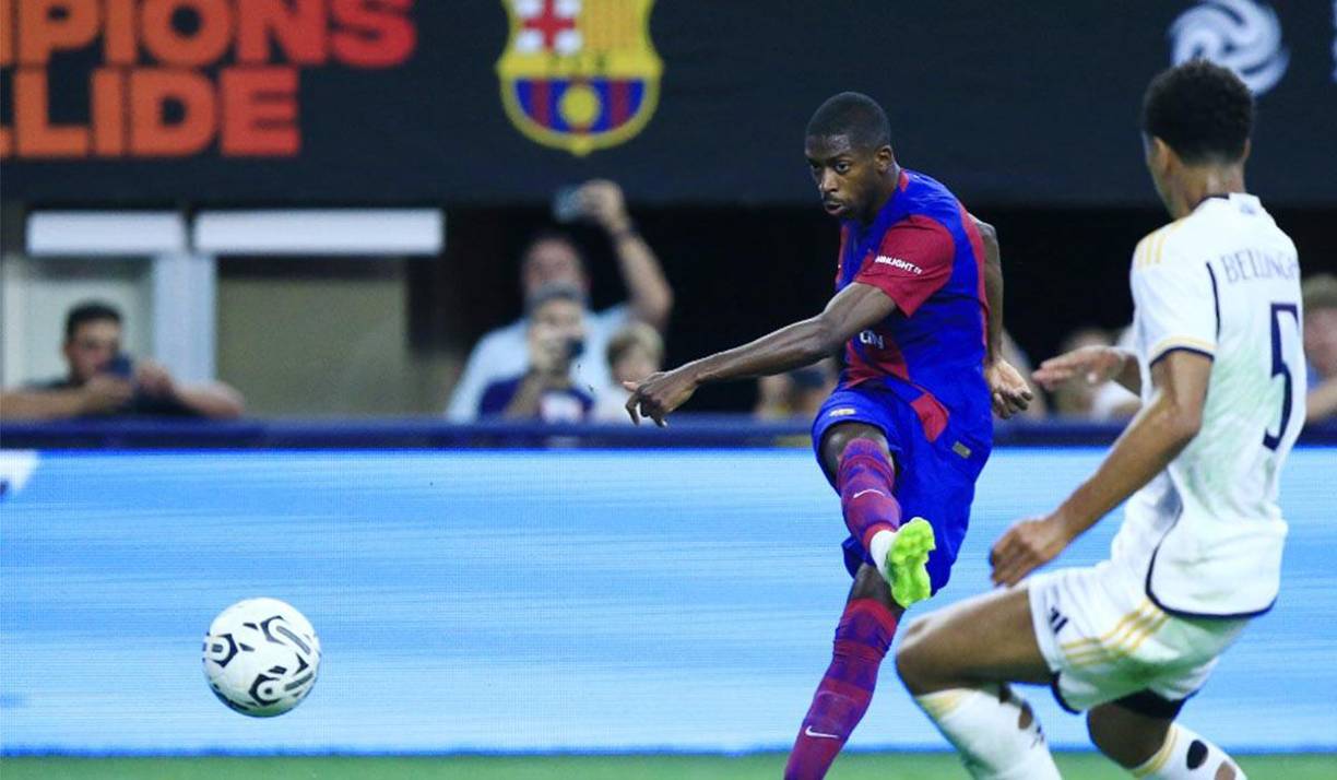 El Barcelona abrió el marcador tirando de estrategia en una falta lateral. Ilkay Gündogan amagó con centrar pero la sirvió rasa a la frontal para Pedri, que encontró perfectamente a un Dembélé que se había colado entre las líneas rivales para soltar un seco y duro remate que acabó en la red.