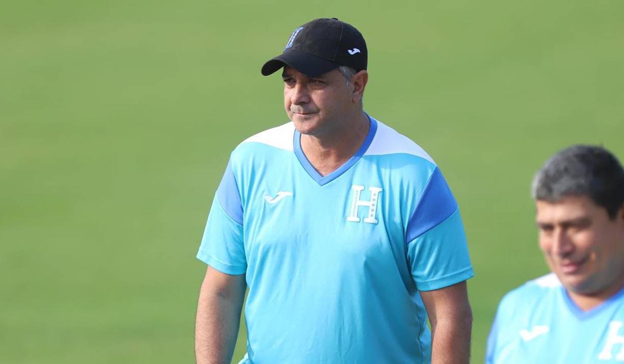 Tras la eliminación en fase de grupos de la Copa Oro 2023, Diego Vázquez no sigue como DT de la selección de Honduras y se han comenzado a filtrar la lista de entrenadores que podrían reemplazarle.