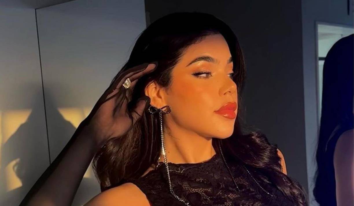 La cantante mexicana Kenia OS es la chica que ha conquistado al atacante brasileño Vinicius del Real Madrid. 