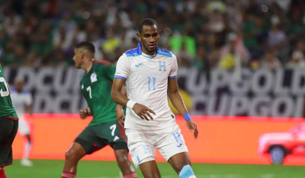 Jerry Bengtson: Será el centro-delantero de Honduras ante Qatar. Ocupará el puesto de Benguché.