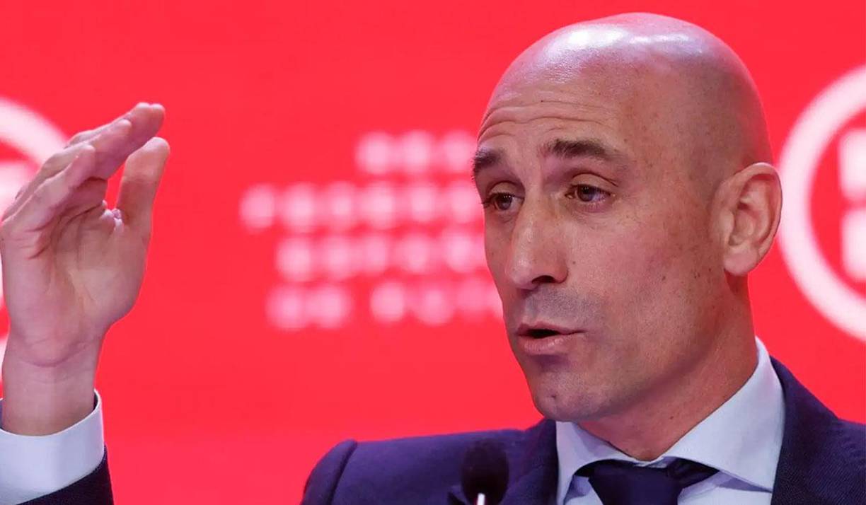 “Creo que hay que darles el mérito a estas mujeres al equipo liderado por Jorge Vilda, y esto se tiene que celebrar por todo lo alto”, finalizó diciendo Luis Rubiales.