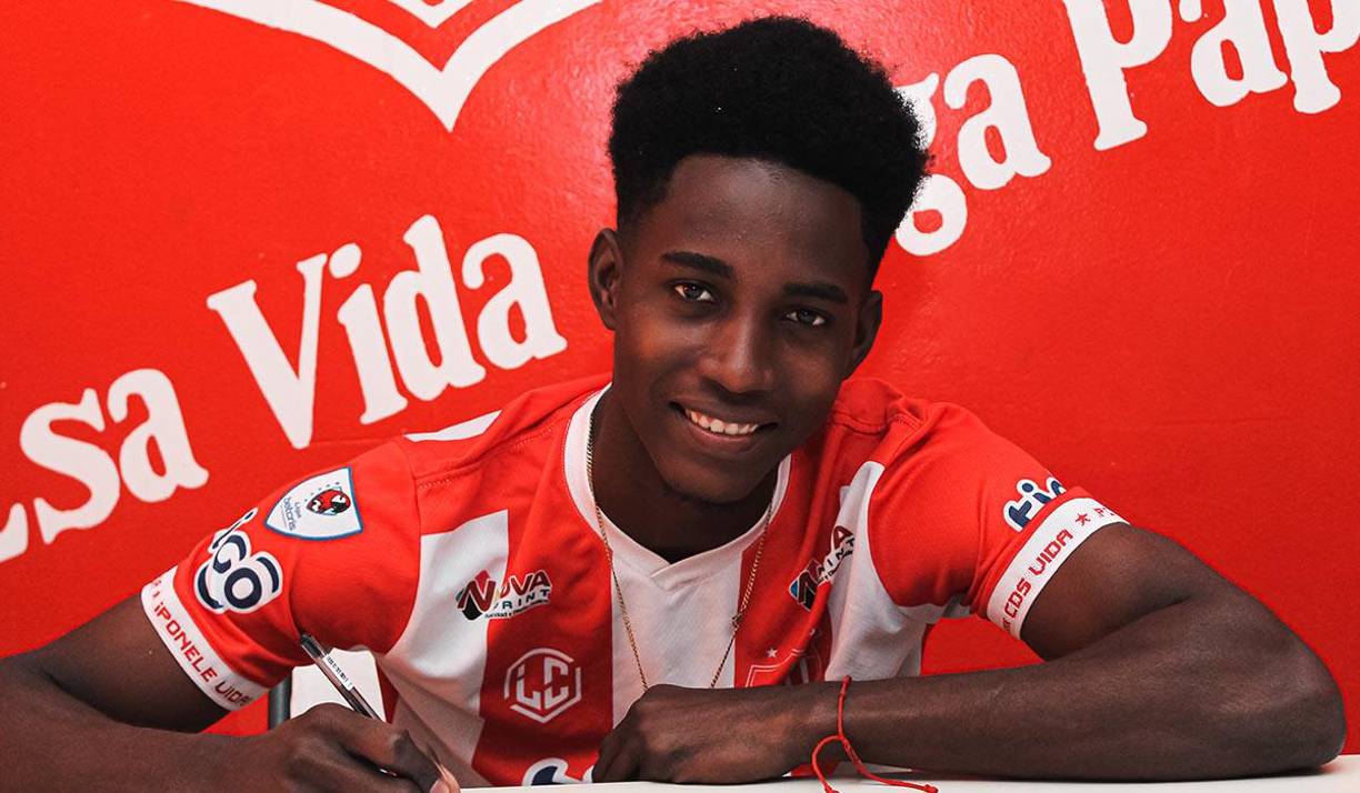 Yunny Dolmo: Dejó al Vida y jugará en el Marathón.