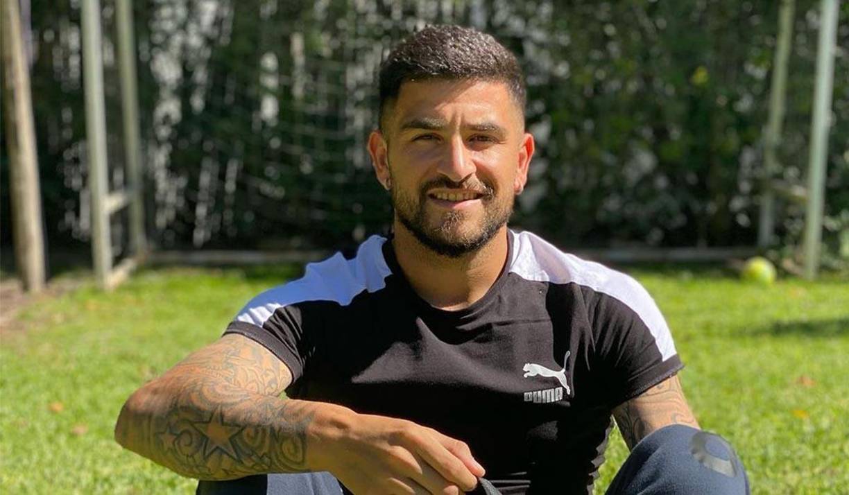 La tragedia de Elías Gómez sacudió al fútbol argentino después de que se conociera que su mamá y su hermana murieron en un accidente de tránsito en la ruta 9, a la altura de Ramallo.