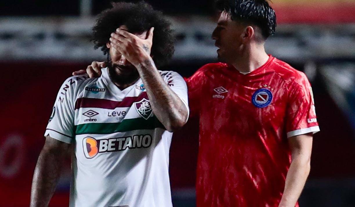 Marcelo no pudo contener el llanto e inclusive jugadores de Argentinos Juniors trataron de darle ánimo.