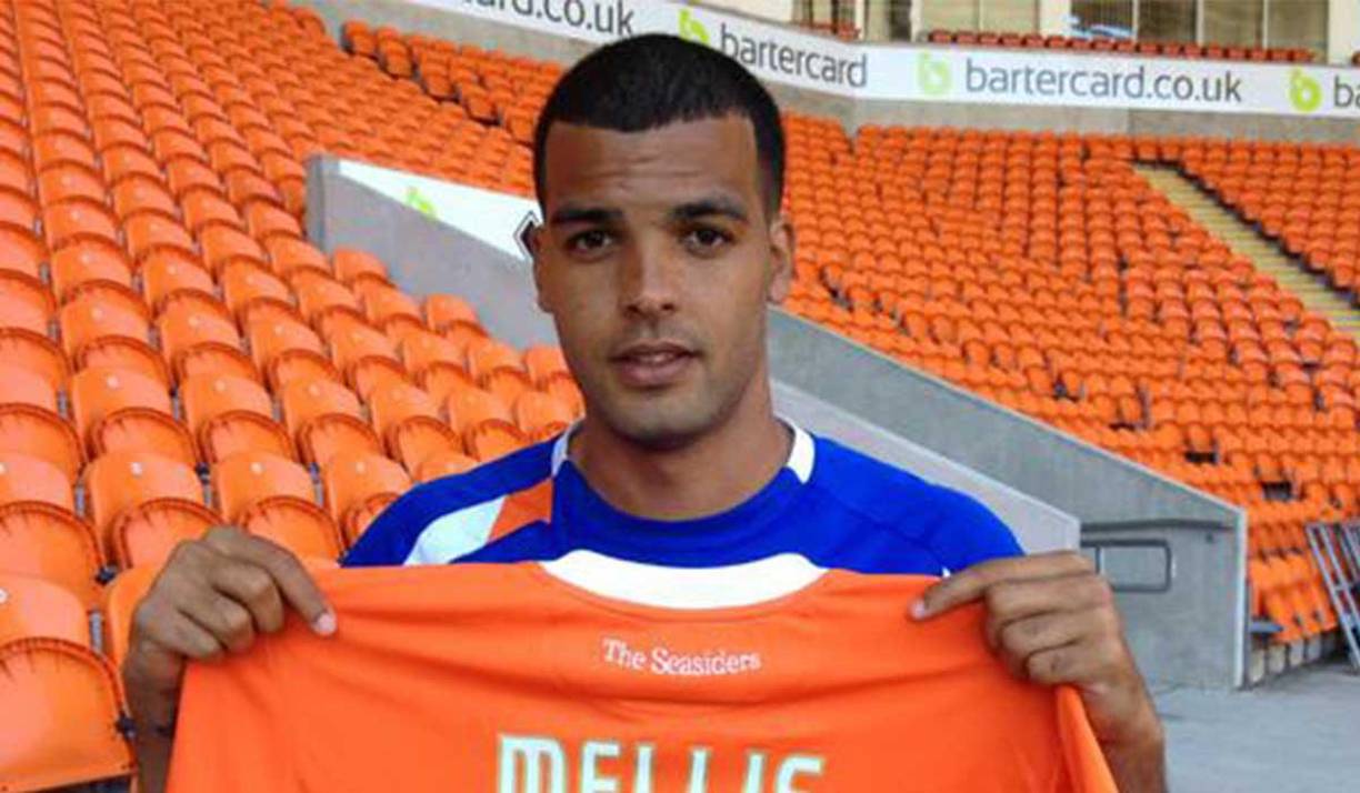 El exjugador admitió que a menudo iba borracho a los entrenamientos y dijo que sigue sufriendo de adicción, especialmente ahora.