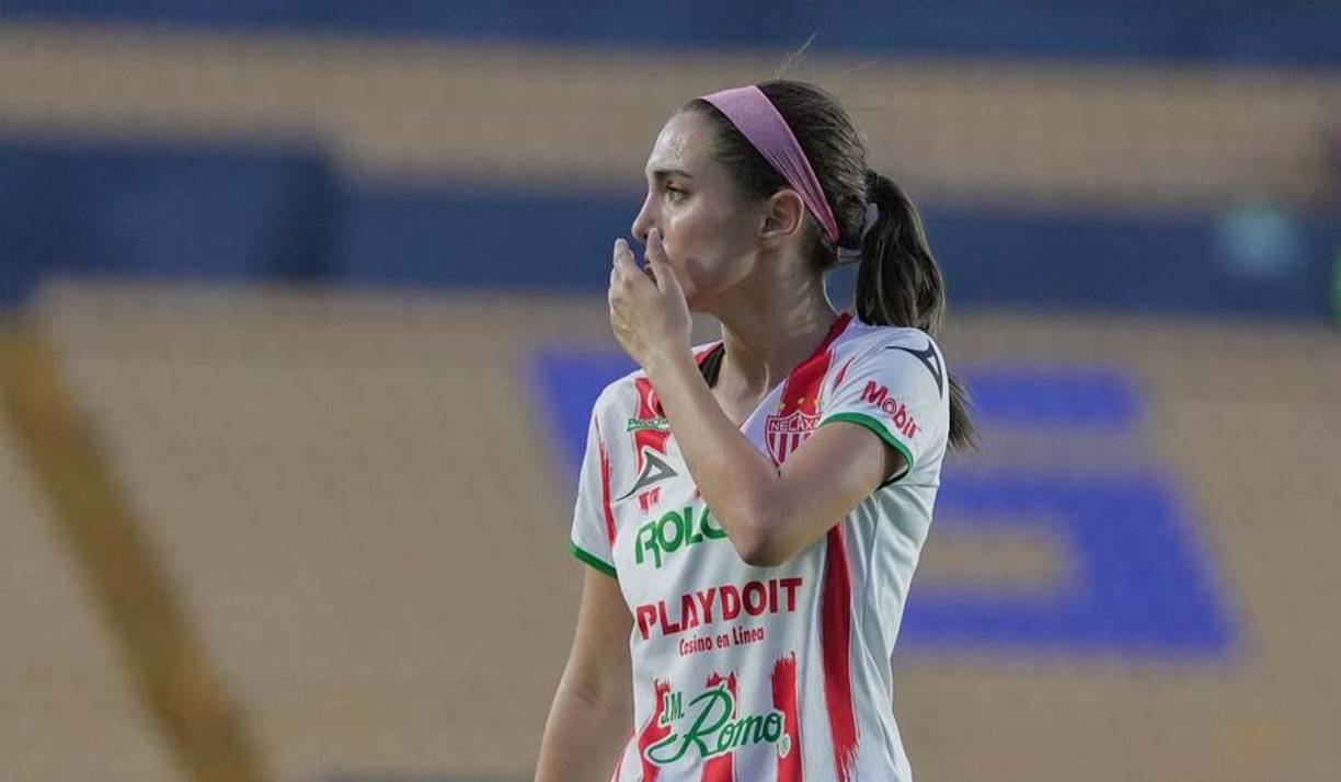 El Necaxa anunció la separación del plantel de la mediocampista de 23 años de edad. Un día después de la noticia, la chica sorprendió con la noticia de la incursión al OnlyFans.