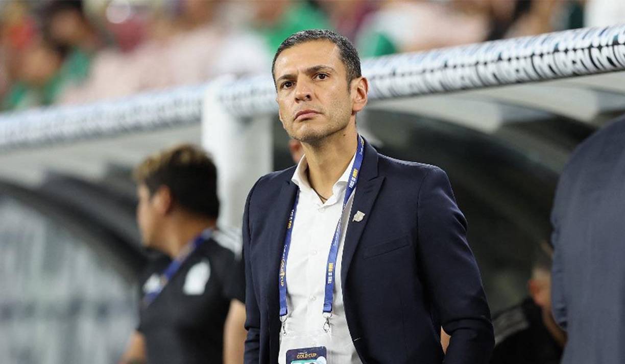 Jaime Lozano: El Jimmy es interino en la selección mexicano y gana 450,000 dólares por su labor en la Copa Oro, pero México paga mucho más. Su salario mensual es de $183,333. 