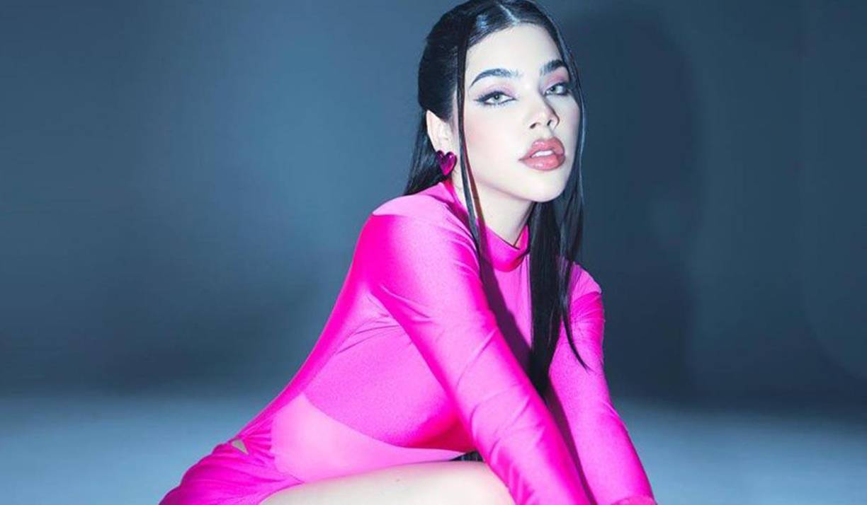 Kenia Os es una artista mexicana de 24 años de edad que suma ya una amplia discografía musical.