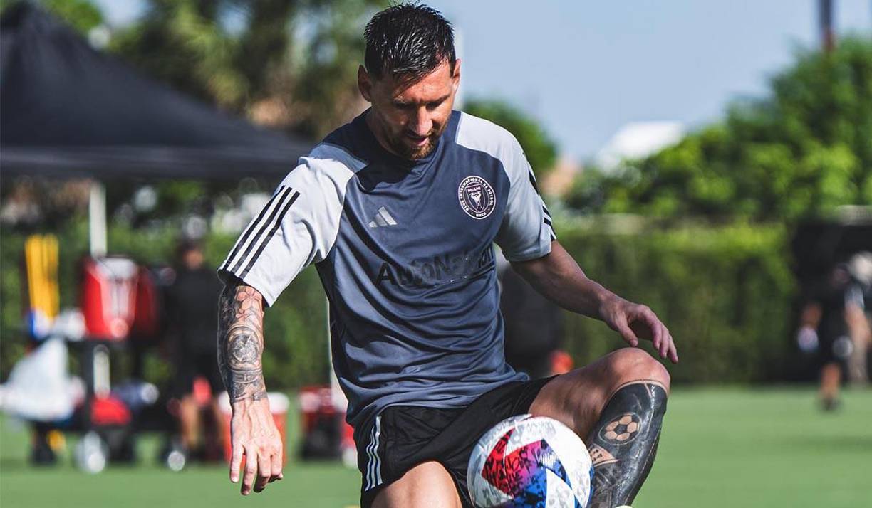 Messi comenzó a dominar la pelota en su primera práctica como jugador del Inter Miami.