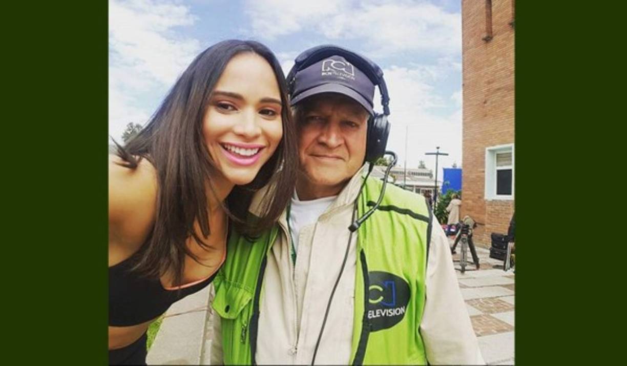 La actriz personificó a una maestra en la serie.