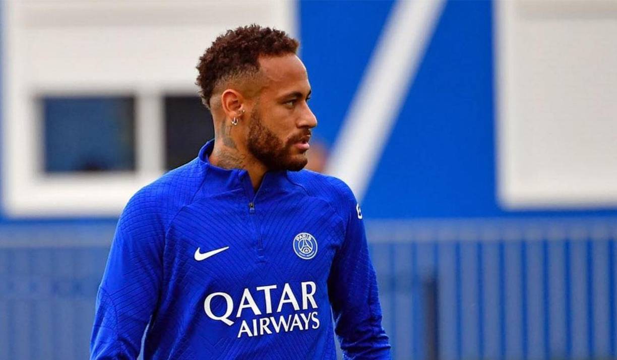 Según Mundo Deportivo, Neymar volvió a ser ofrecido al Barcelona por sus agentes, que tantearon la posibilidad de sacarlo del PSG. Pero el Barça no accedió por dos motivos: el primero porque económicamente su fichaje es inviable y el segundo porque consideran que a nivel de vestuario restaría y podría llegar a ser un problema. 