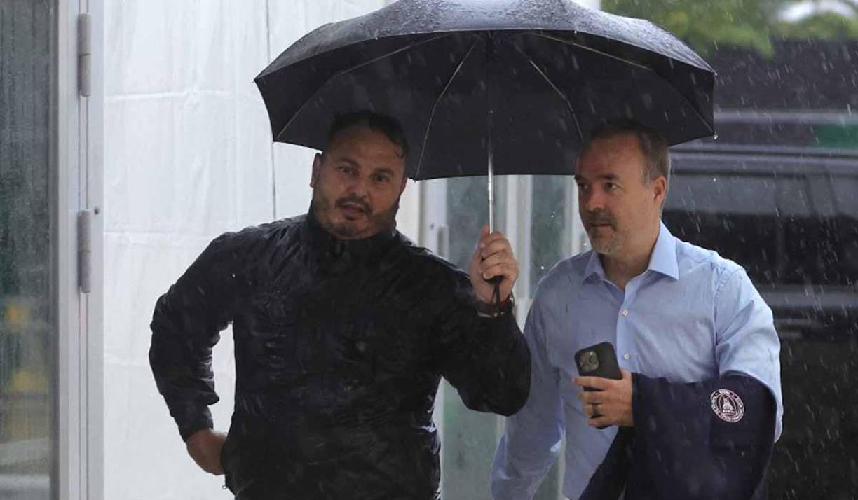 <b>Jorge Mas</b>, empresario cubanoamericano fue el que tuvo las pláticas con Jorge Messi, en el momento que llegaba al estadio.