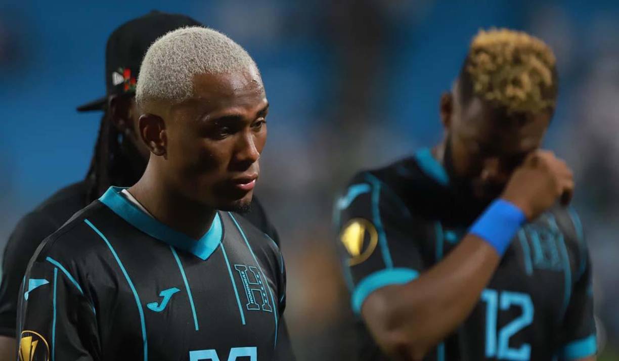 Deiby Flores, quien fue capitán de la Bicolor en este partido, se fue “frustrado” por el resultado de México ante Qatar.