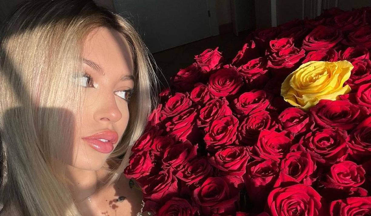 La bella italiana ha presumido en sus redes sociales que está enamorada del catracho Rigoberto Rivas. 