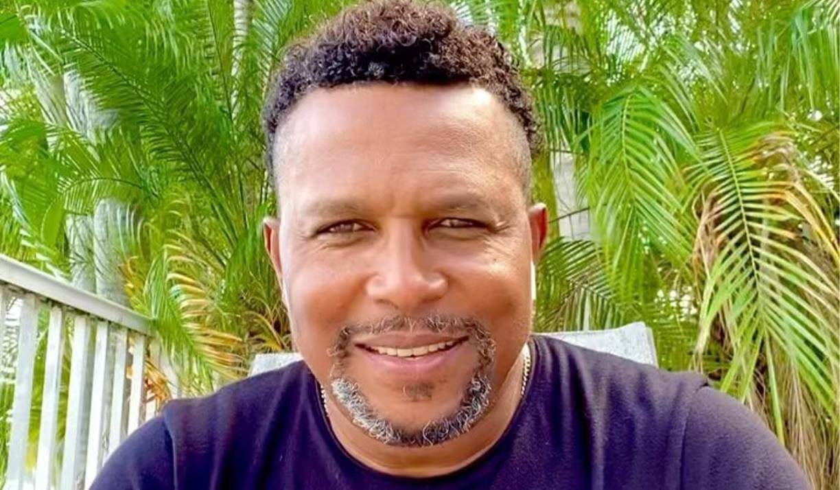 Pavón seguirá laborando como comentarista deportivo pero ahora en nueva y sorpresiva televisora. 