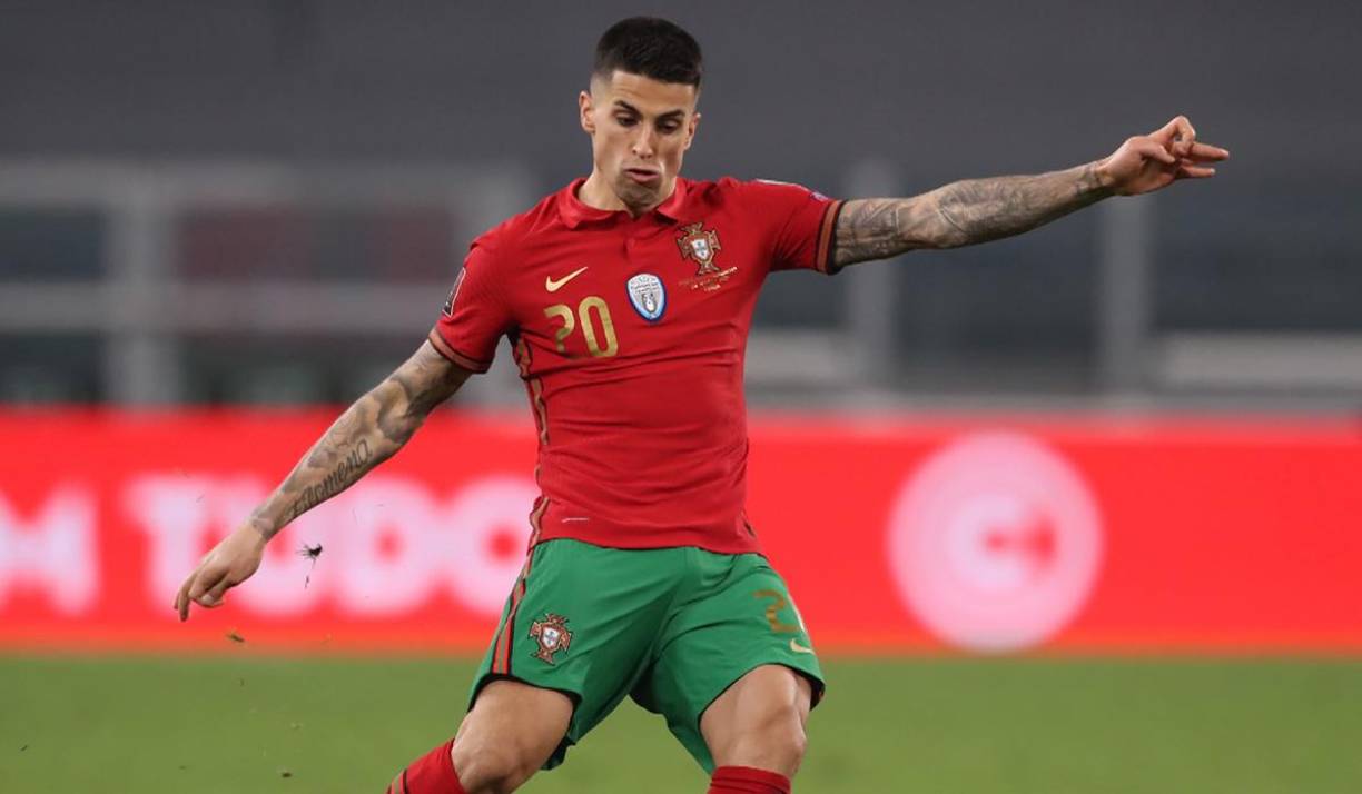 Fichaje de lujo: De acuerdo a Fabrizio Romano, el acuerdo entre el Manchester City y el Barcelona por el préstamo del portugués João Cancelo es un hecho. 