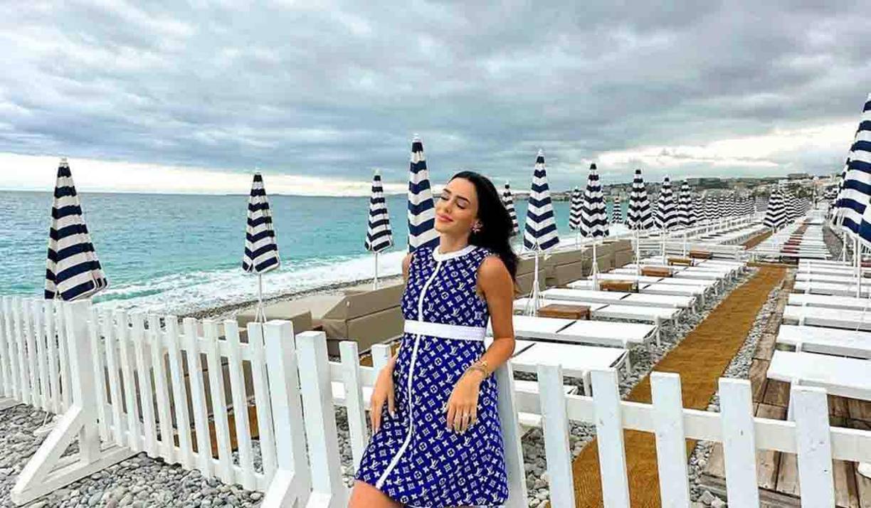 El jugador del PSG y la modelo están esperando su primer hijo. ‘’Soñamos con tu vida, planeamos tu llegada y saber que estás aquí para completar nuestro amor, hace nuestros días mucho más felices. Llegarás en una hermosa familia, con tu hermano, abuelos, tíos y tías que ya te quieren mucho! Ven pronto hijo, te esperamos’’, escribían los dos en sus perfiles de Instagram.