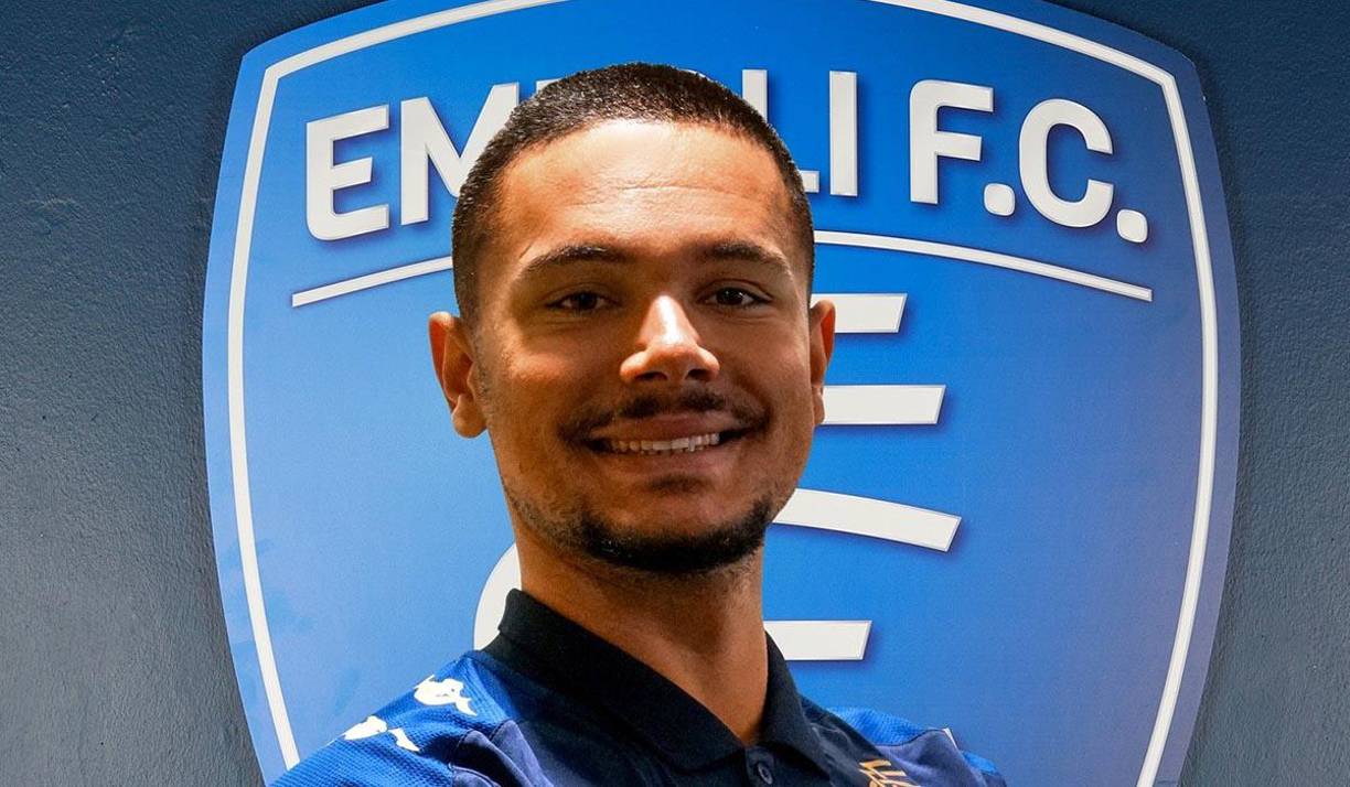 El guardameta italiano Elias Caprile fue cedido a préstamo al Empoli luego que Napoli le compró su ficha al Bari. Estará por una campaña.