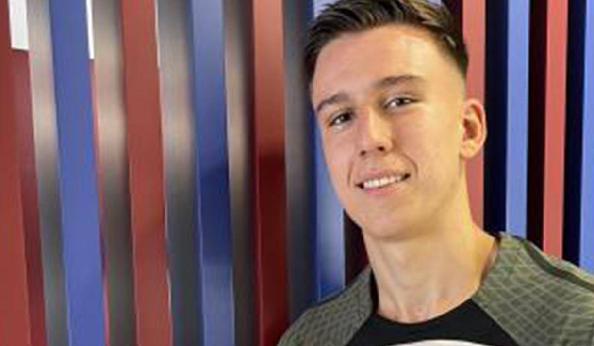 El FC Barcelona ha sorprendido a todos al oficializar el fichaje de Eman Kospo, defensor suizo de tan solo 16 años considerado una de las mayores promesas del país helvético, mostrando su talento en las categorías inferiores del GC Zürich, donde ha llamado la atención de diversos clubes europeos durante su destacada participación como capitán en la Selección Suiza sub-16.