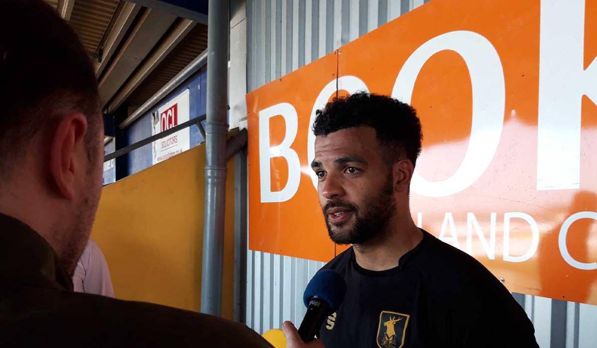 <b>Jacob </b>ha dependido de la ayuda de familiares y amigos que le brindan sofás para dormir o contribuyen con dinero para una noche de hotel”, informó el diario.