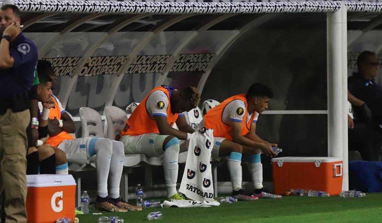 Jorge Benguché no soportó la humillación sufrida ante México en Houston, Estados Unidos.