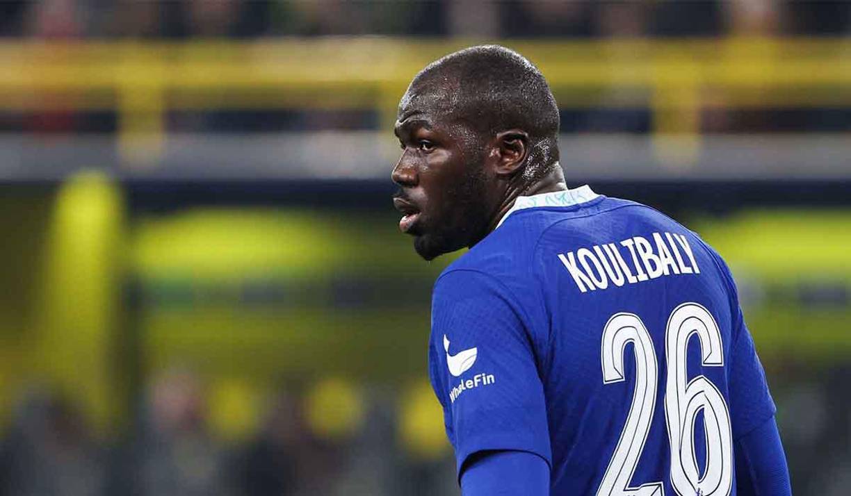 Kalidou Koulibaly: El defensor senegalés no continuará en el Chelsea y es otro de los jugadores que llegará al fútbol de Arabia Saudita. El nuevo club del zaguero será el Al Hilal.